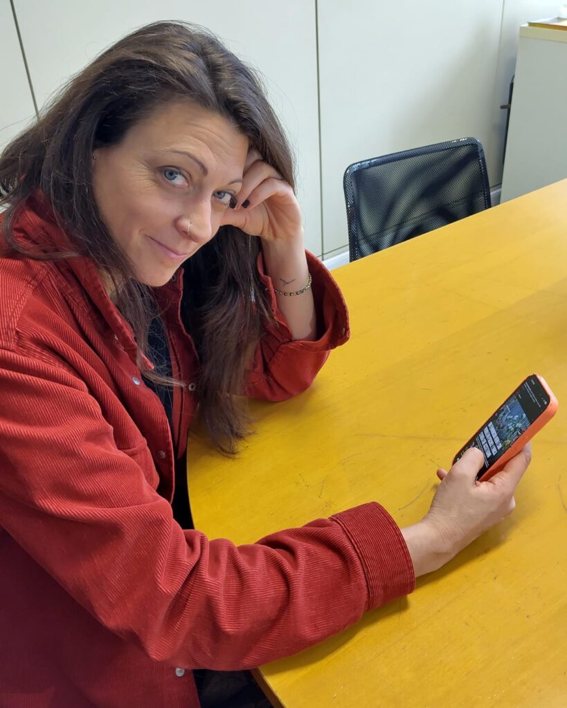 buon umore strumento politico social tristezza fatica burnout psiche