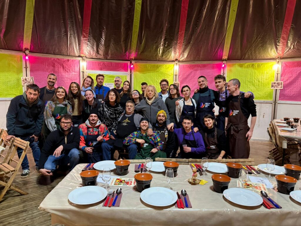 proloco canale rassegna cinematografica sagra foto di gruppo tendone circo bagna cauda 